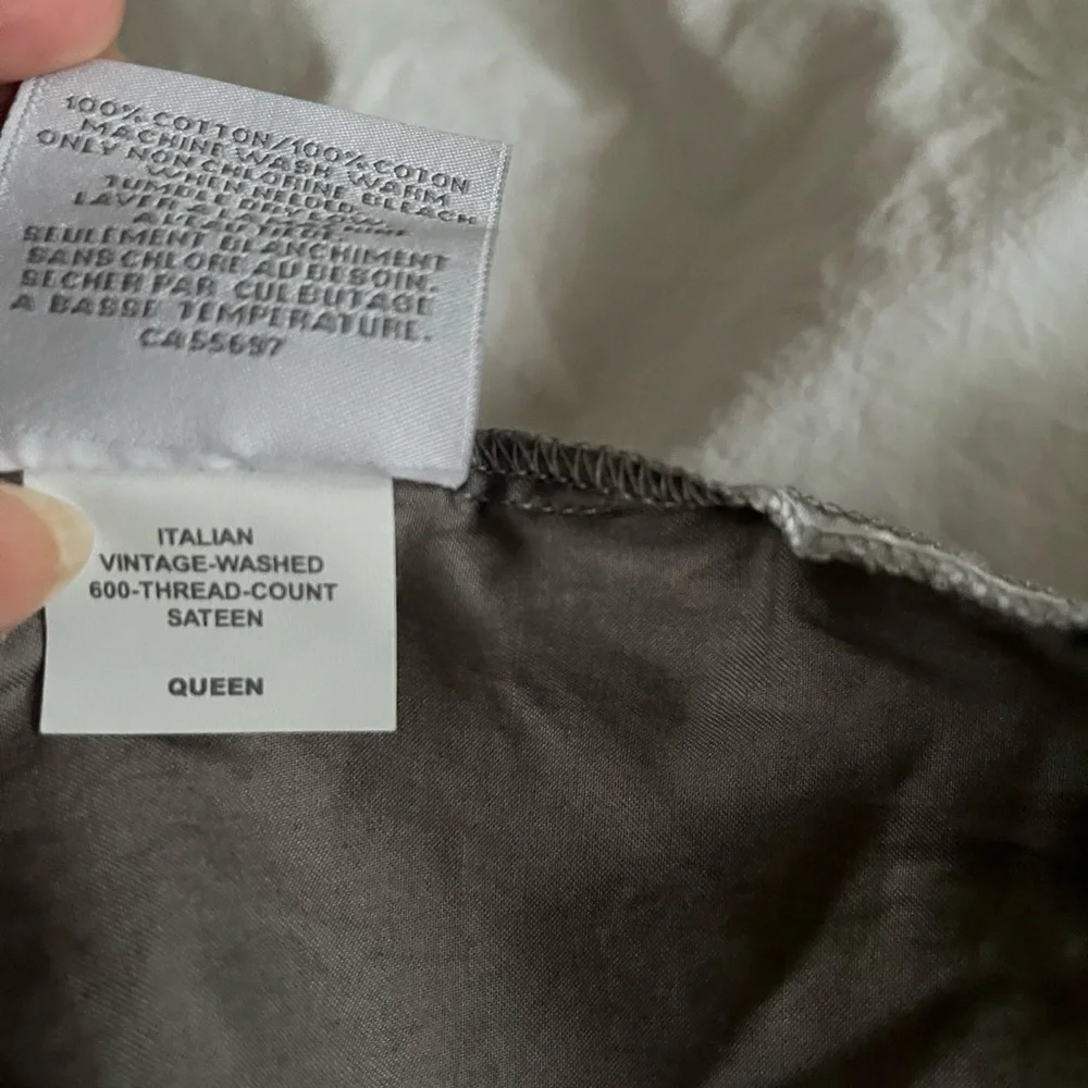 NWOT, Q, RH, Fitted Base Bed Sheet